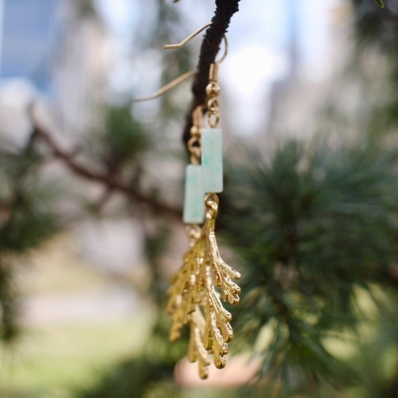 New Gold Coral Seaweed Branch Drop Dangle Earrings - Picture 8 of 13